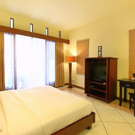 Mutiara Jimbaran Villas Kuta Selatan Exterior photo