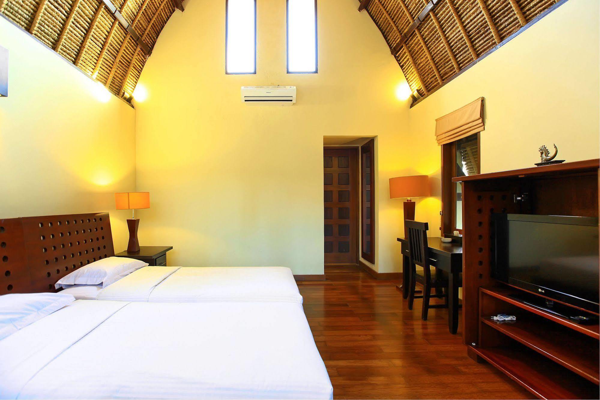 Mutiara Jimbaran Villas Kuta Selatan Exterior photo