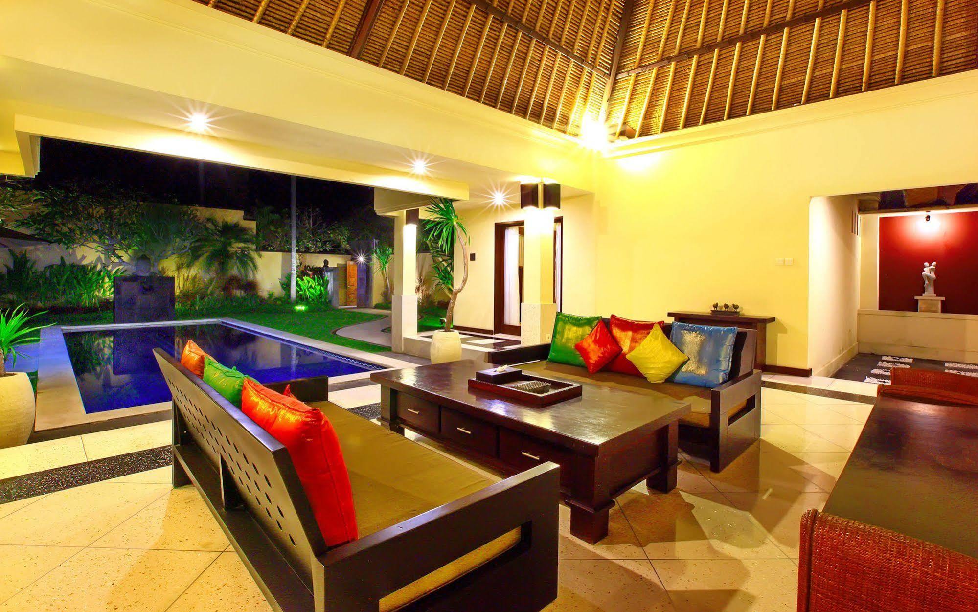 Mutiara Jimbaran Villas Kuta Selatan Exterior photo