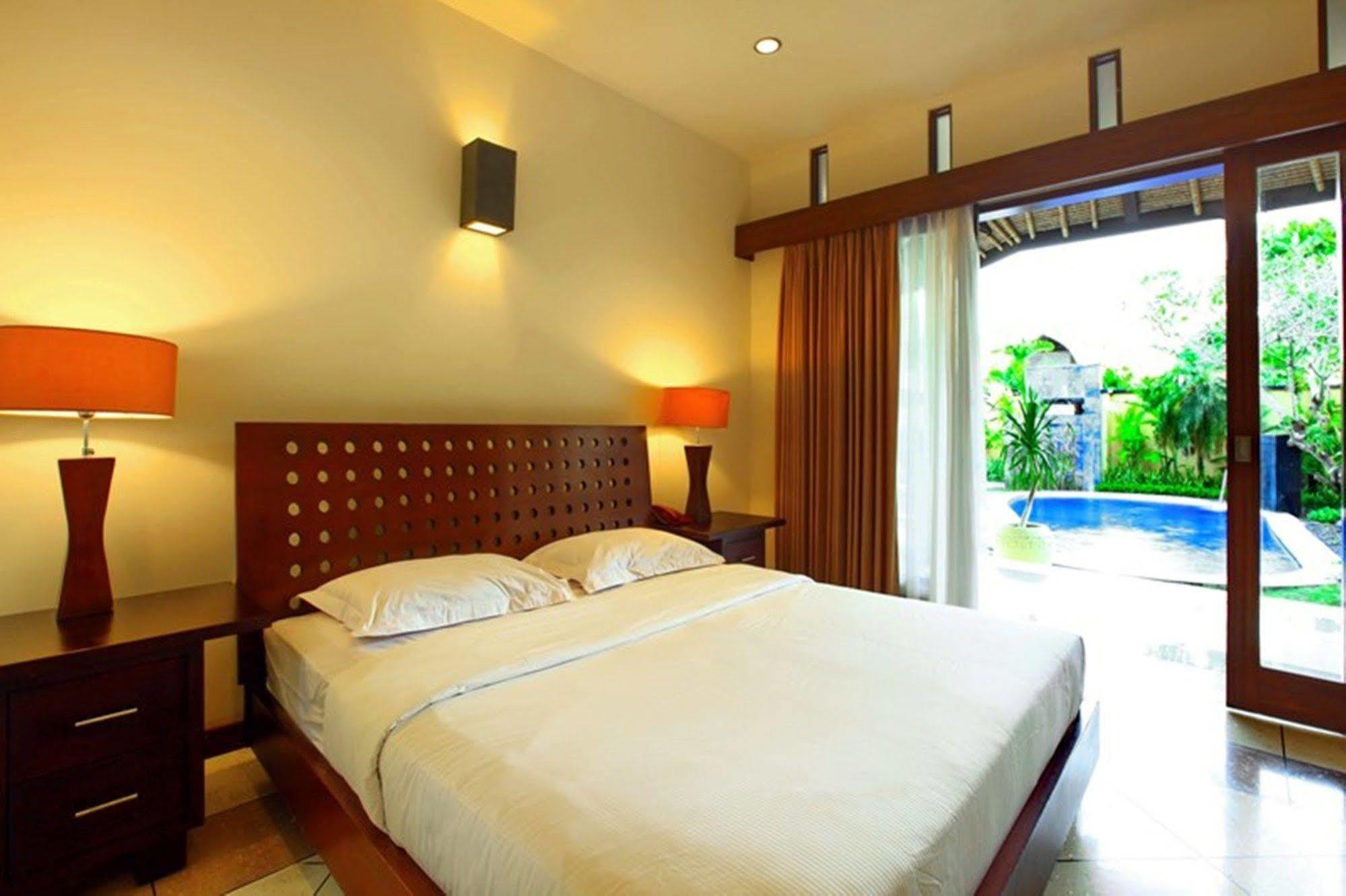 Mutiara Jimbaran Villas Kuta Selatan Exterior photo